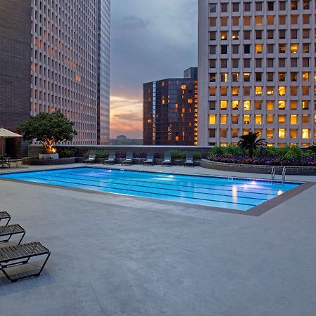 Отель Hyatt Regency Houston Downtown Экстерьер фото