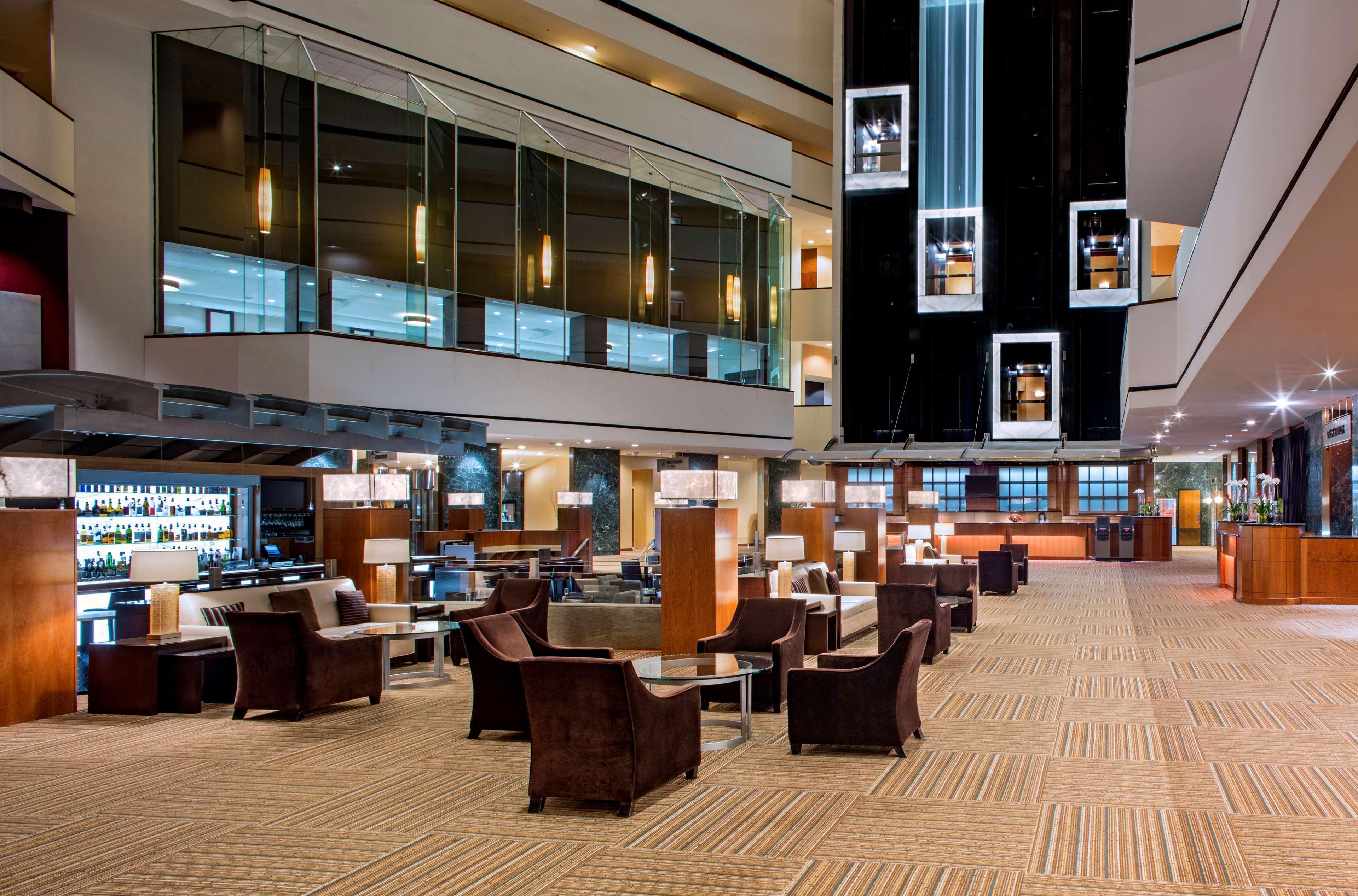 Отель Hyatt Regency Houston Downtown Экстерьер фото