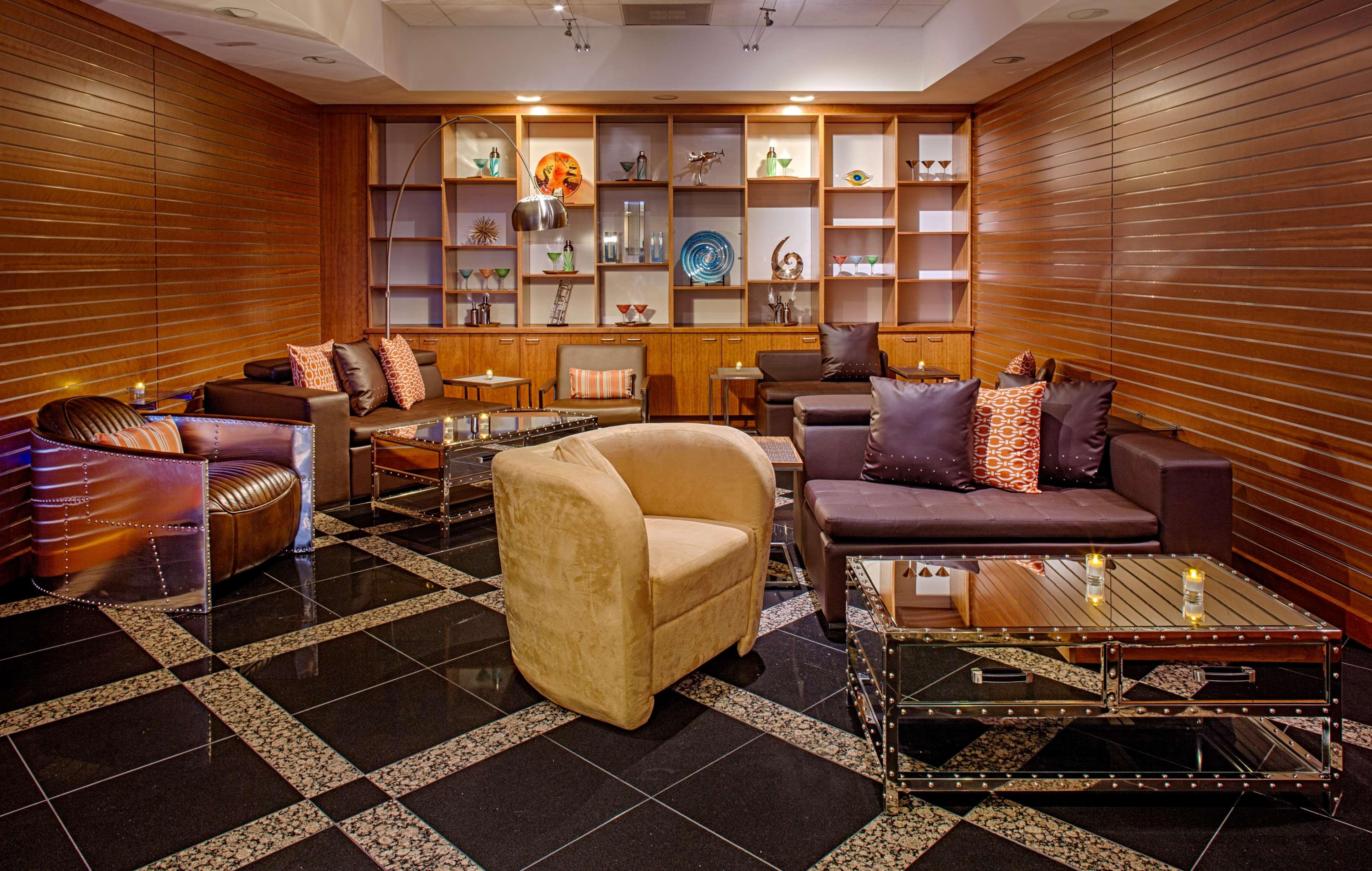 Отель Hyatt Regency Houston Downtown Экстерьер фото