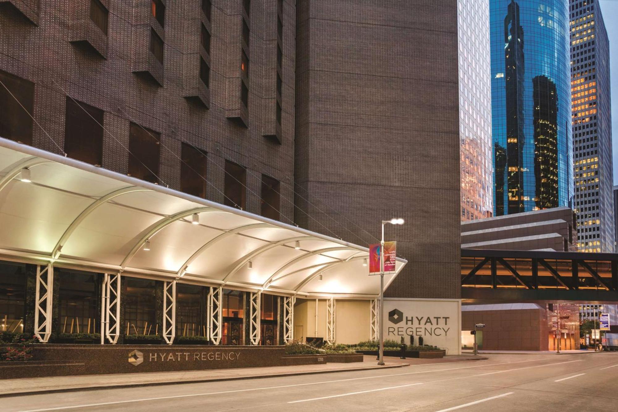 Отель Hyatt Regency Houston Downtown Экстерьер фото