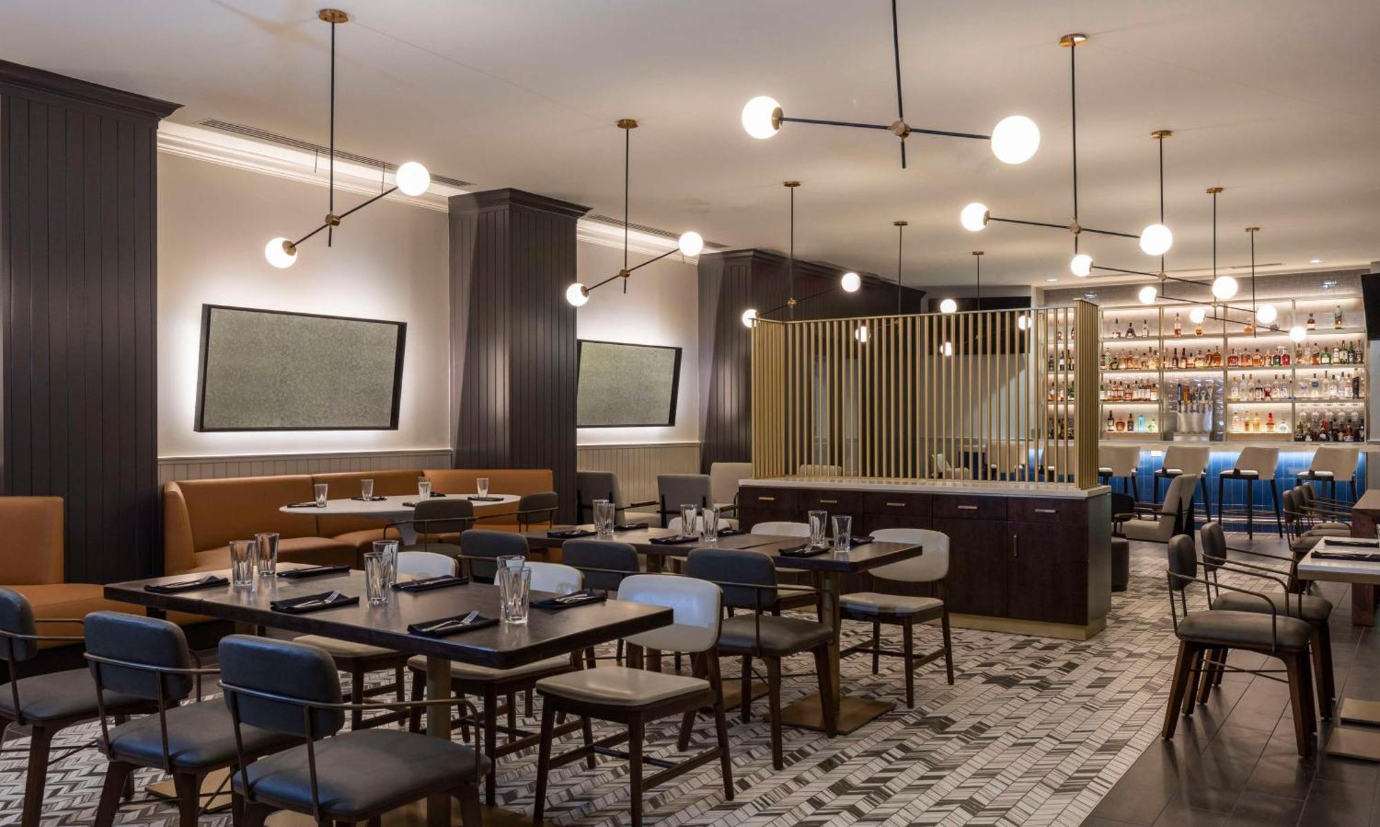 Отель Hyatt Regency Houston Downtown Экстерьер фото