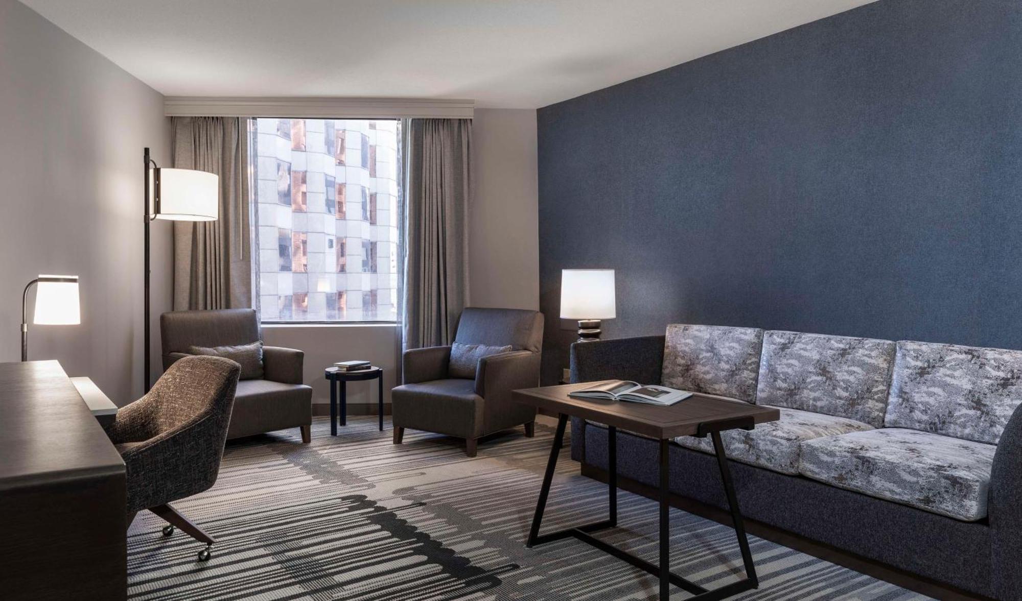 Отель Hyatt Regency Houston Downtown Экстерьер фото