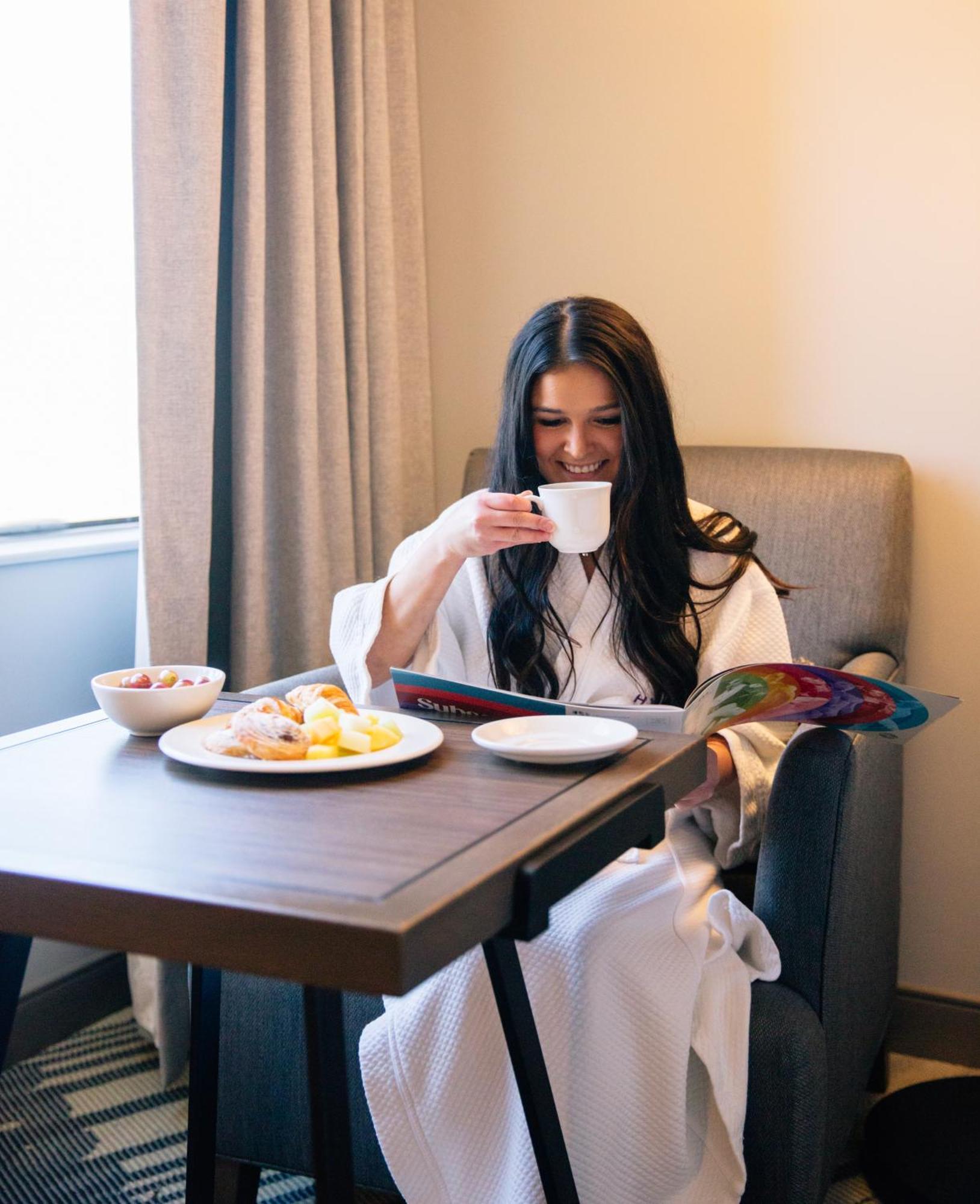 Отель Hyatt Regency Houston Downtown Экстерьер фото
